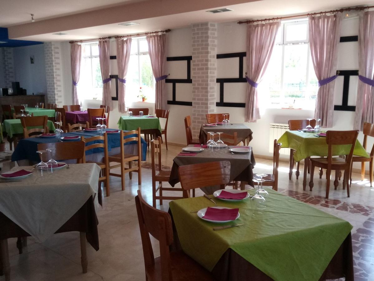 Hostal El Tropezon Matallana de Valmadrigal Екстериор снимка