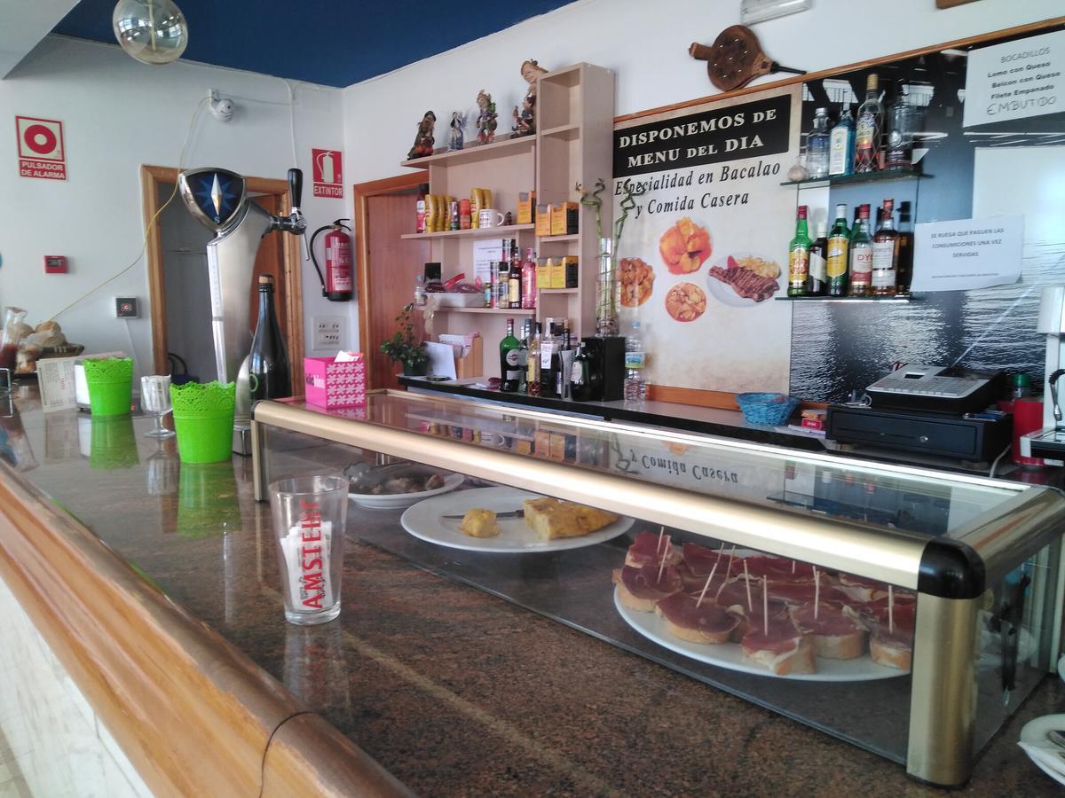 Hostal El Tropezon Matallana de Valmadrigal Екстериор снимка