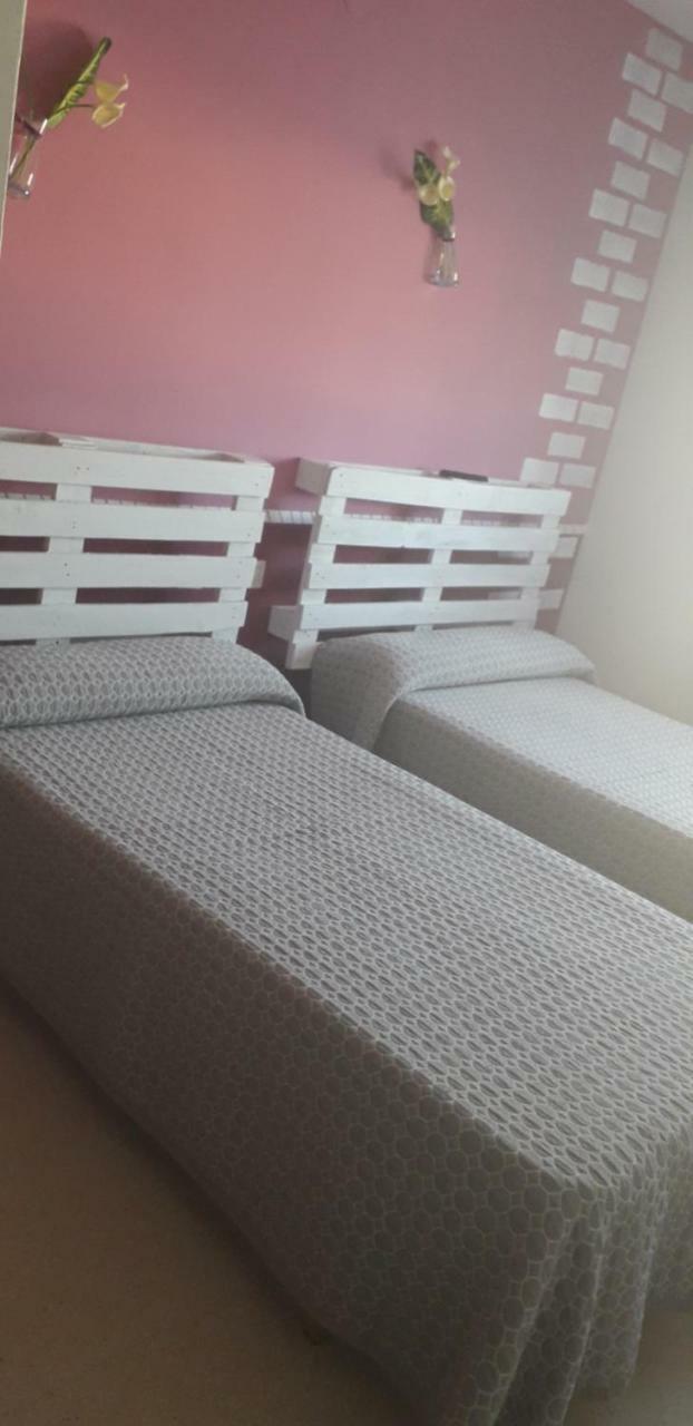 Hostal El Tropezon Matallana de Valmadrigal Екстериор снимка