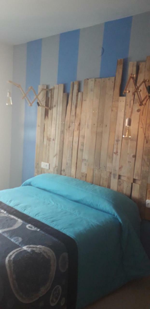 Hostal El Tropezon Matallana de Valmadrigal Екстериор снимка