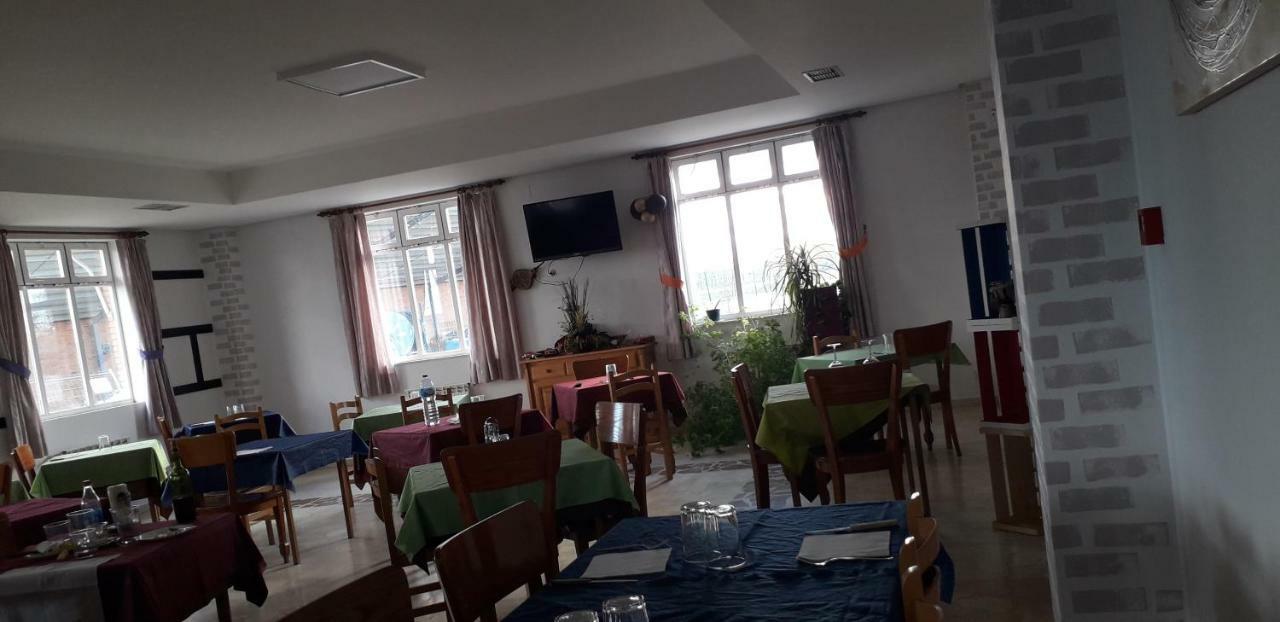 Hostal El Tropezon Matallana de Valmadrigal Екстериор снимка